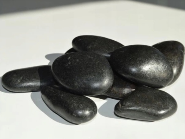 Marble black pebbles 20-40 mm KievStone